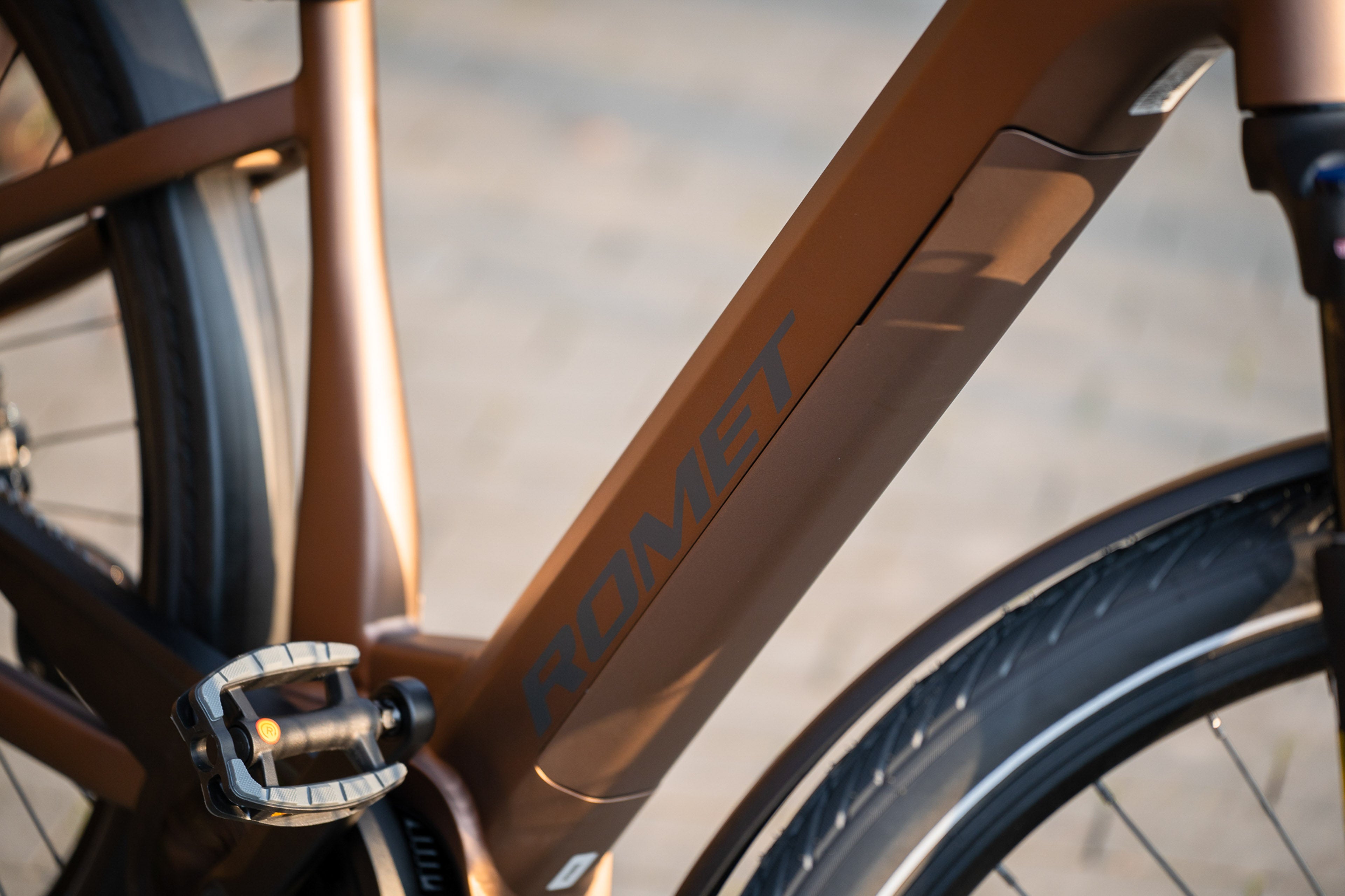 Bicicleta eléctrica ROMET E-MODECO URB 2.0 540WH 2024